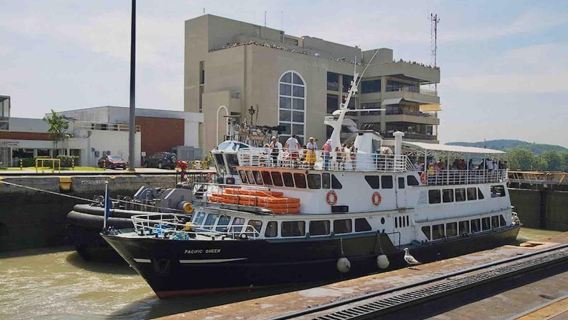 Panama Canal Cruise – Partial Transit with Lunch