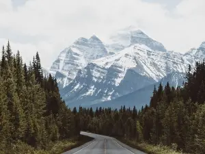 Smartphone Audio Driving Tour between Banff and Calgary