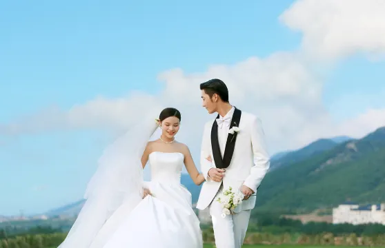 美國佩吉Trip Moments【攝影師跟拍航拍約拍抓拍街拍寫真婚紗微電影/多語言翻譯】