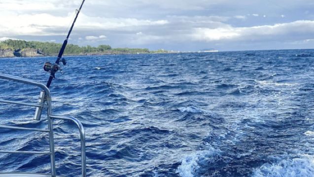 【陵水遊艇包船出海】陵水清水灣53呎三層豪華飛橋遊艇包船出海～觀光美景海釣娛樂用船