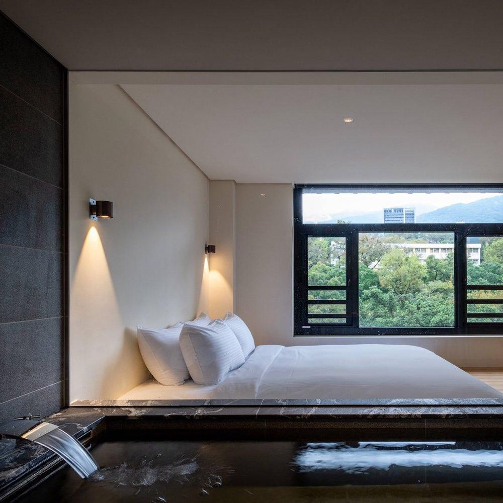 Beitou Genießen Sie 90 Minuten Thermalbad in einem Gästezimmer für 2 Personen (am Wochenende +NT$400 für 2 Personen)