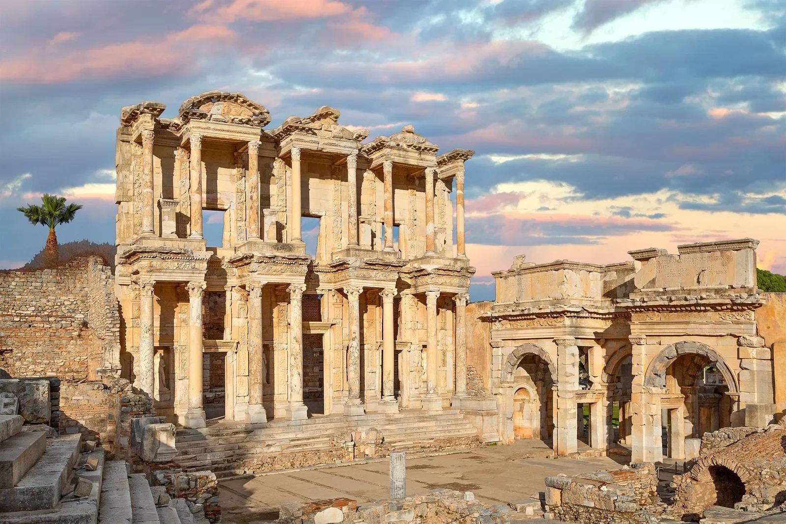 Romantic Aegean Coast Must-sees: Pamukkale + Ephesus + Izmir|One-way drop-off without return