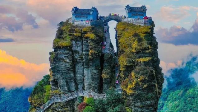 [Hanya Bermain Tiada Beli-belah] Lawatan Sehari ke Gunung Fanjing | Batu Cendawan + Puncak Emas Merah