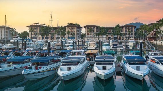 Depuis Phuket : Île Phi Phi et Maya Beach avec guide allemand