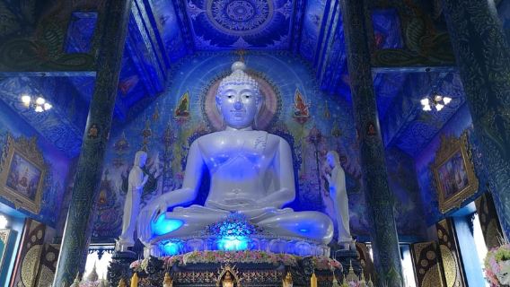 Chiang Mai: Chiang Rai Temples and Long-Neck Karen Village