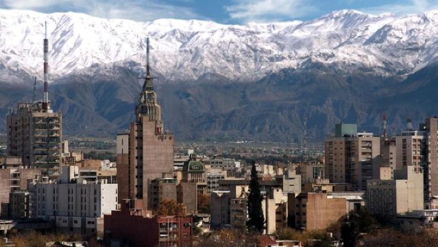 Mendoza: Walking Tour of the City