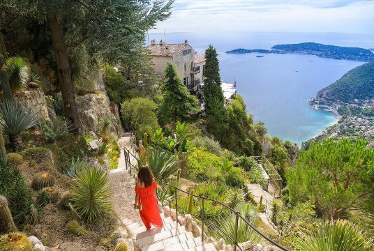 Small group half-day tour to Monaco, Monte Carlo and Eze village in southern France [English-speakin