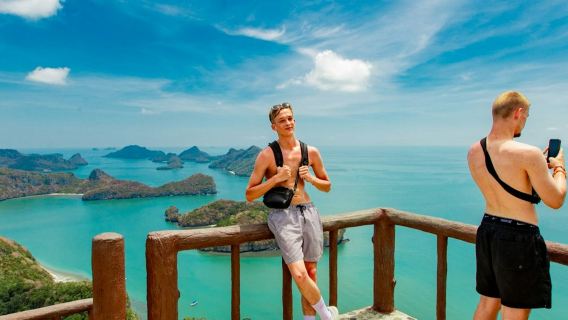 อุทยานแห่งชาติหมู่เกาะอ่างทอง: ทัวร์พายเรือคายัคและดำน้ำดูปะการังพร้อมมัคคุเทศก์จากเกาะสมุย + อาหาร