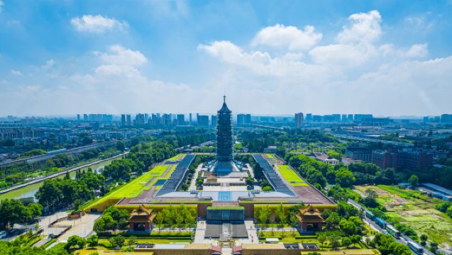 南京牛首山文化旅遊區+南京城牆+外秦淮河遊船+報恩寺含門票一日遊