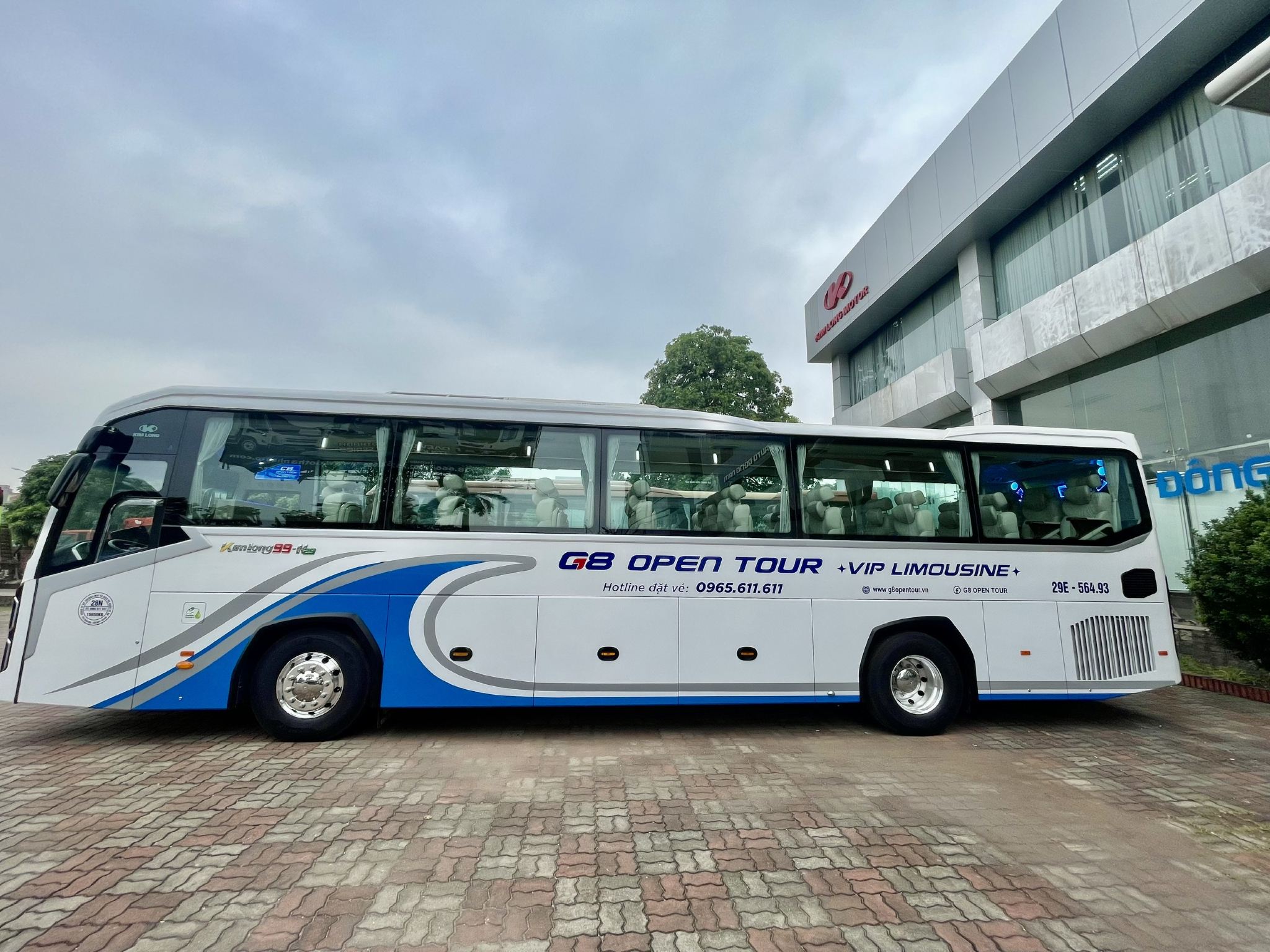 Hanoi - Sapa VIP Limousine 28-seat Bus by G8 Open Tour