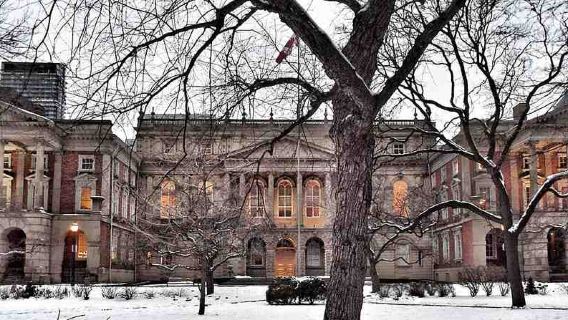 Toronto Highlights Audio-Tour: Historische Sehenswürdigkeiten und akademische Pracht