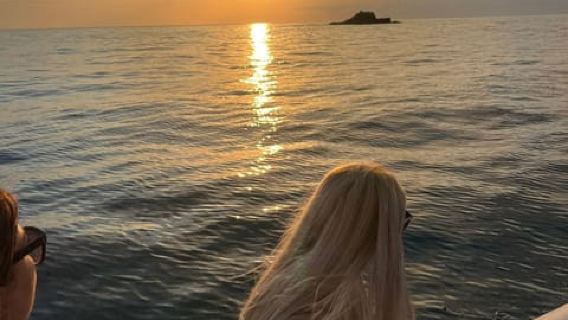 Tropea: Tour in barca al tramonto lungo la Costa degli Dei con aperitivo
