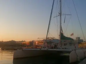 Valencia Sunset Cruise with Dinner at the Beach