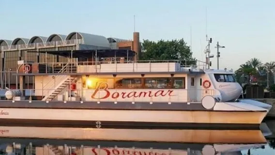 Valencia: Sunset Catamaran Cruise