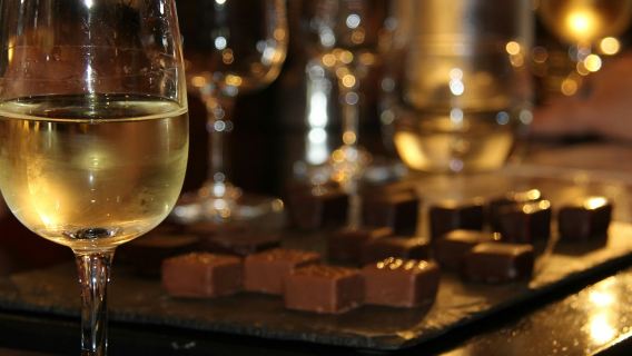 Частная дегустация вина и шоколада