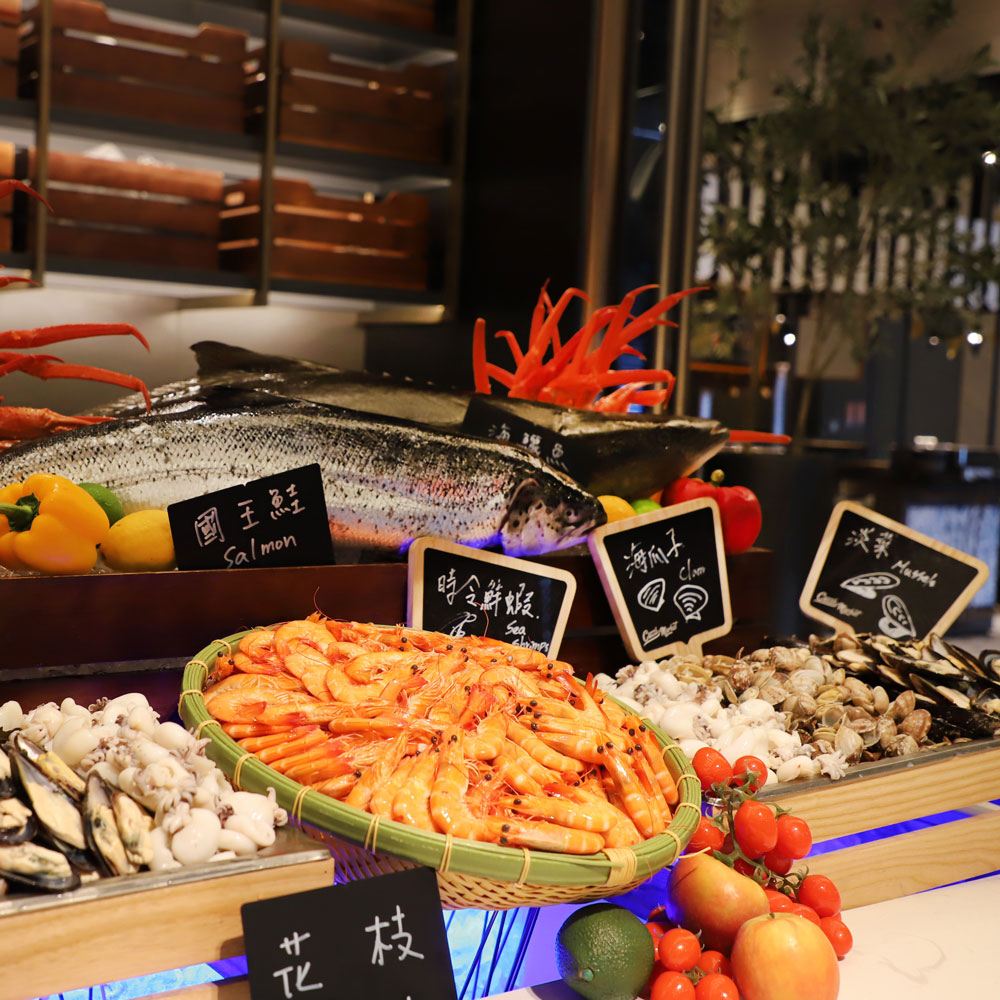HOTEL COZZI Taoyuan Buffet Lunch or Dinner Voucher for 4 (Weekend +NT$800 for 4 people)