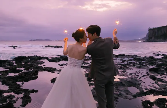 五家渠Trip Moments【親子照家庭照婚禮跟拍航拍街拍抓拍約拍/婚紗寫真攝影攝像/翻譯】