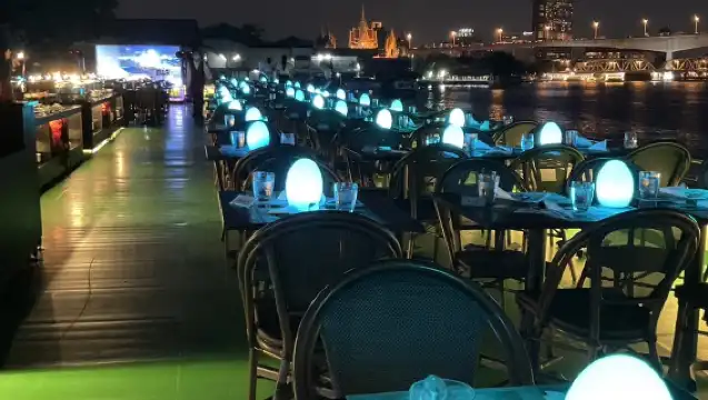 皇家公主號郵輪晚餐（曼谷碼頭夜市登船）