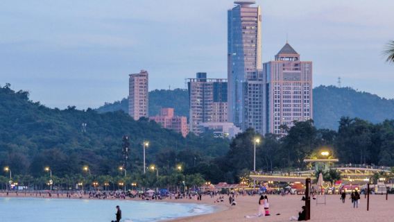 Zhuhai Grand Theater + Yuanming New Palace + Yeli Island + Meixi Archway one-day tour with Chartered Car, English Service Available