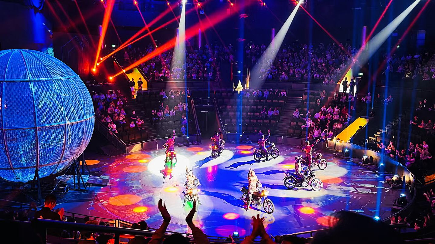 "Shanghai ERA Acrobatic Spectacle – Book Now, Scan & Go with Instant E-tickets!"