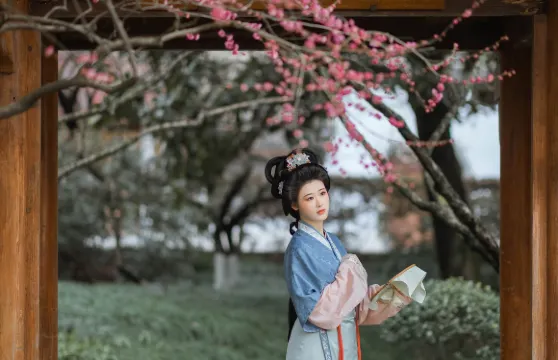 成武旅拍【文亭湖/黨集古鎮約拍跟拍航拍攝影攝像多語言翻譯】