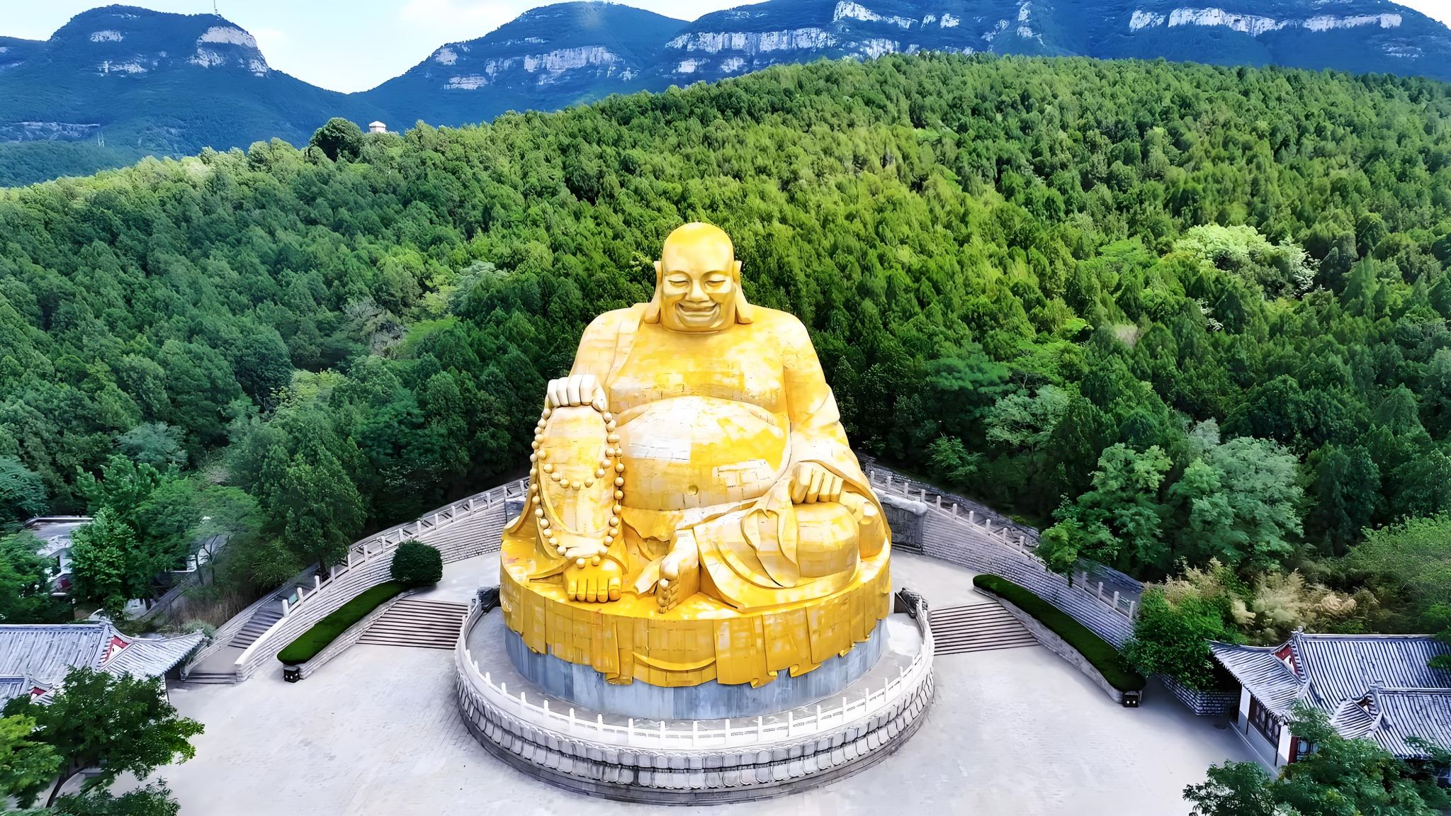 Jinan Baotu Spring, Thousand Buddha Mountain, Daming Lake, Chaoran Tower, Black Tiger Spring Day Tour (Chinese Group)