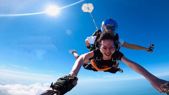 天津竇莊機場跳傘基地一日遊【高空跳傘+空中酷炫拍攝】
