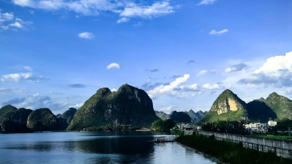 廣西百色鵝泉/渠洋湖/通靈/古龍山大峽谷+德天跨國瀑布一日遊