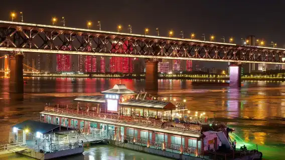 Don't miss Wuhan! Reminisce about the Yellow Crane Tower, explore the secluded East Lake, try fresh food at Hubu Alley, and travel through the thousand-year-old river city.