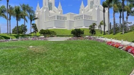 U.S. San Diego + Balboa Park Day Tour / Customizable Itinerary