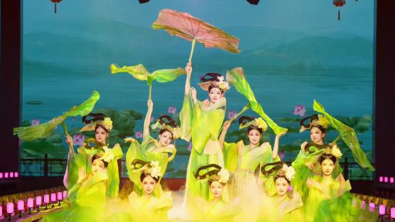 "Imperial Feast Beijing: An Immersive Dining Spectacle"