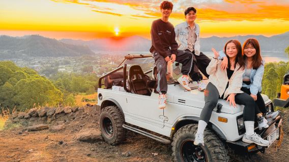 ทัวร์ชมพระอาทิตย์ขึ้นที่ภูเขาบาตูร์ด้วยรถจี๊ปและแช่น้ำร้อนธรรมชาติบาตูร์