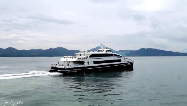 Bilet w jedną stronę na szybki prom bezpośredni z portu Shekou w Shenzhen do terminalu promowego Hong Kong-Macau w Sheung Wan w Hongkongu