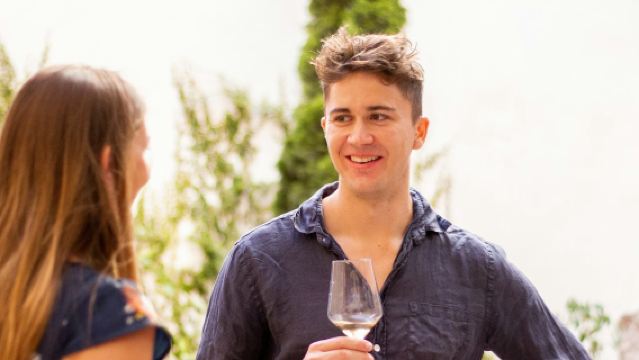 Валенсия: Экскурсия по Старому городу + дегустация вина и тапас в историческом памятнике XI века.