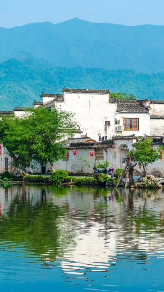Hongcun ancient village and Huizhou cultural experience (departing from Huangshan)
