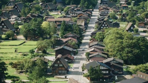 日本名古屋來回飛驒高山+白川鄉一日遊【中文司機12小時服務】