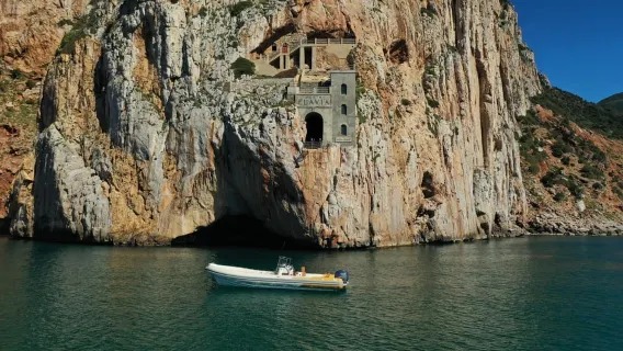 Buggerru: Excursões de Barco às Minas no Azul