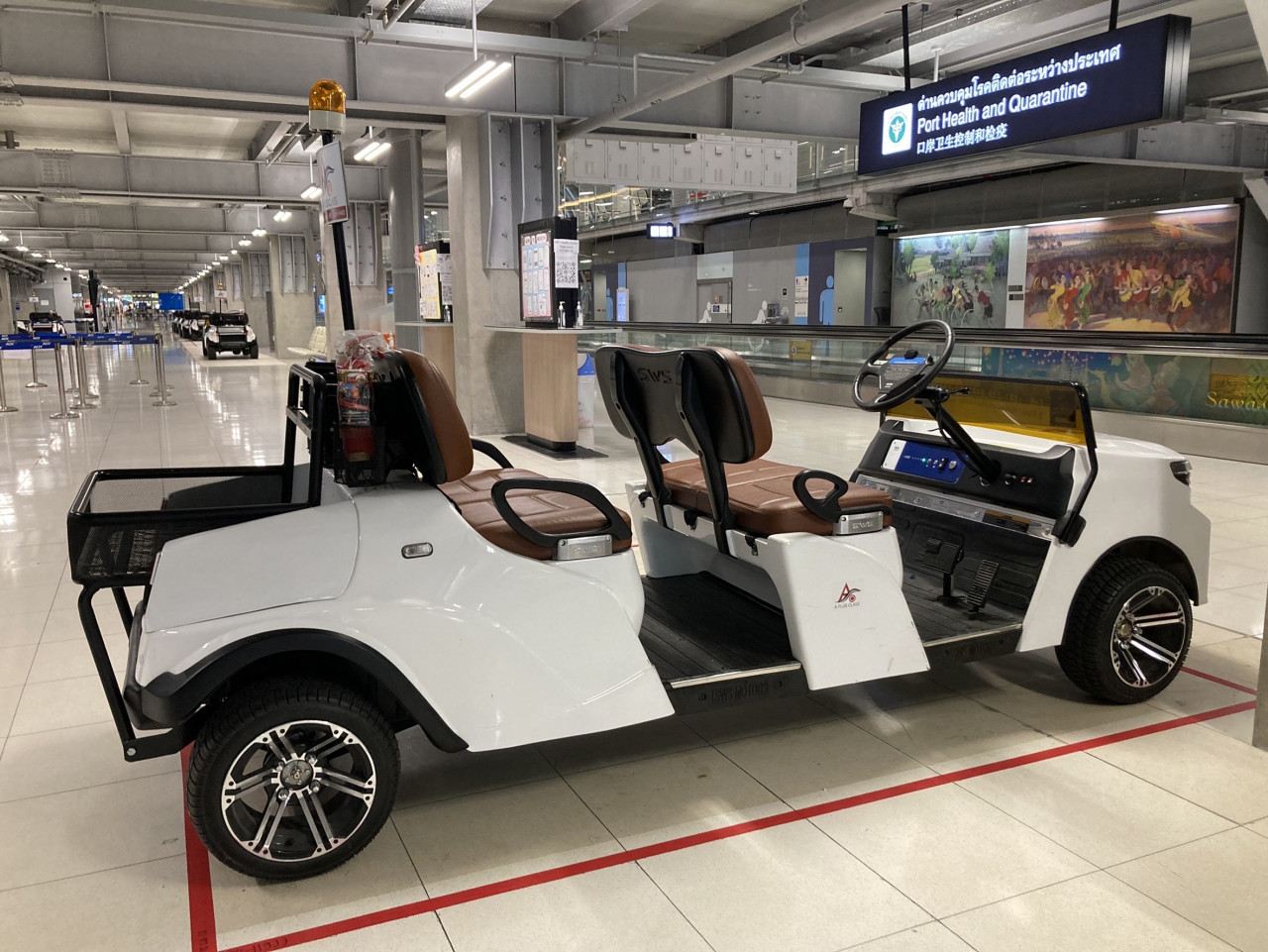 Thailand VIP exclusive privileges: fast-track immigration + golf cart pick-up + baggage claim service + VIP 9-seater airport pick-up