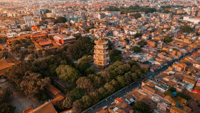 泉州蟳埔村+開元寺+西街+洛陽橋一日遊【可選觀閩南非遺表演】