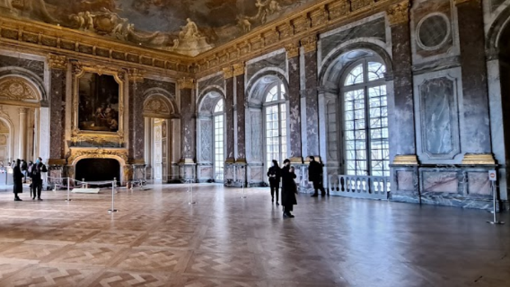 法國巴黎凡爾賽宮+凡爾賽宮花園+楓丹白露宮+森林一日遊