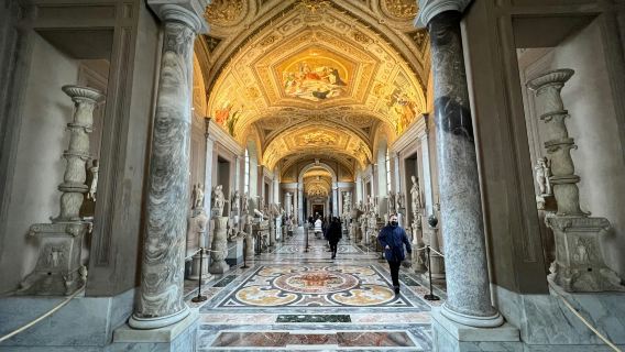 Vatican Museums & Sistine Chapel: Fast Track Ticket + Guided Tour