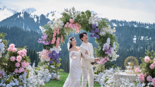 伊犁Trip Moments【賽里木湖恰西庫爾德寧目的地婚禮+婚紗照/旅行微電影/攝影攝像】