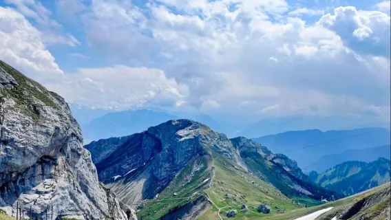瑞士雙城三峰奇旅：教堂・獅像・廊橋與雪山全景