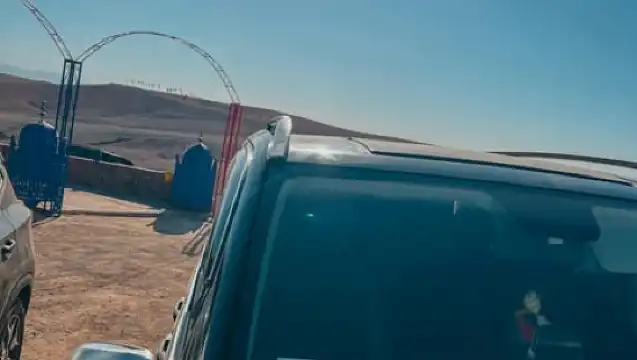 Agafay Desert Tour: Sunset Camel Ride & Dinner with Show