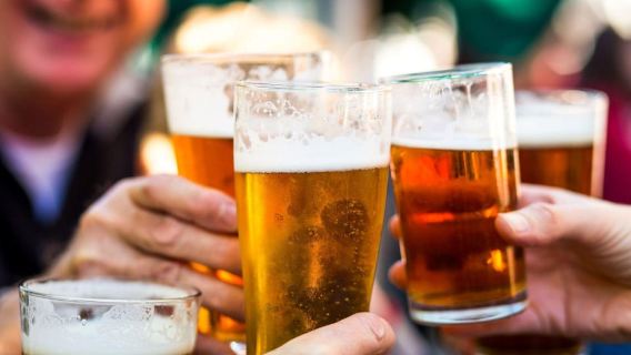 Bath: Guided walking tour of Historic Sights & Pubs (3h)