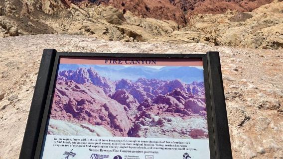 Las Vegas: Chuyến đi bộ đường dài có hướng dẫn trong ngày đến Thung lũng Lửa