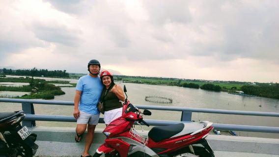 Erkundung der Landschaft von Hoi An mit dem Motorrad