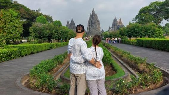 Borobudur sunrise from hill, Merapi volcano & Prambanan