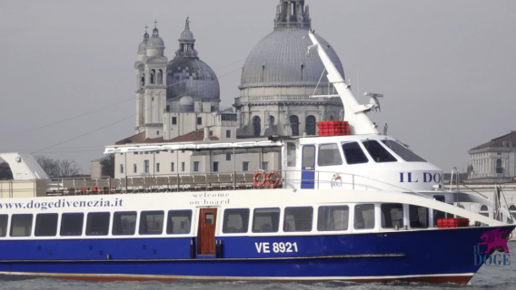 Concerto lirico alla Fenice con giro panoramico in barca