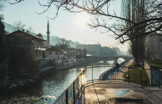 諮詢後下單/波黑薩拉熱窩巴什恰爾西亞拉丁橋謝比利市政廳/機場/點對點用車/旅遊旅行司導/專車服務